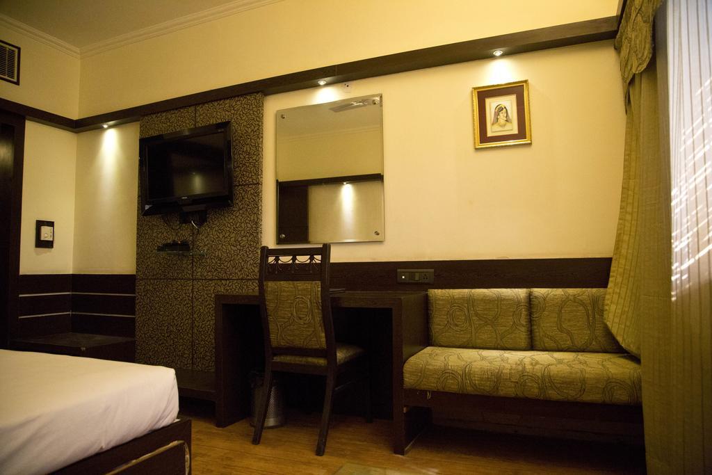 The Rajshahi Palace Hotel Indore Exterior foto