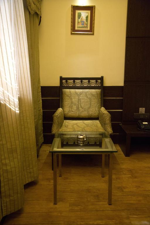 The Rajshahi Palace Hotel Indore Exterior foto