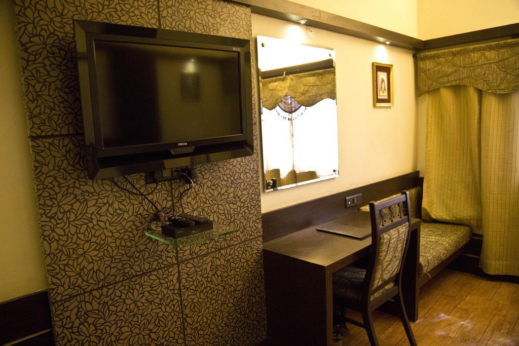 The Rajshahi Palace Hotel Indore Exterior foto