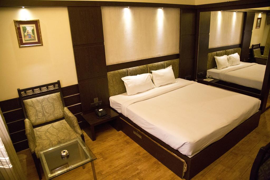 The Rajshahi Palace Hotel Indore Habitación foto